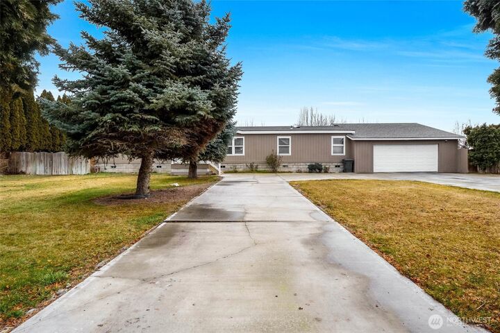 Property Photo:  3431  Firouzi Drive NE  WA 98837 