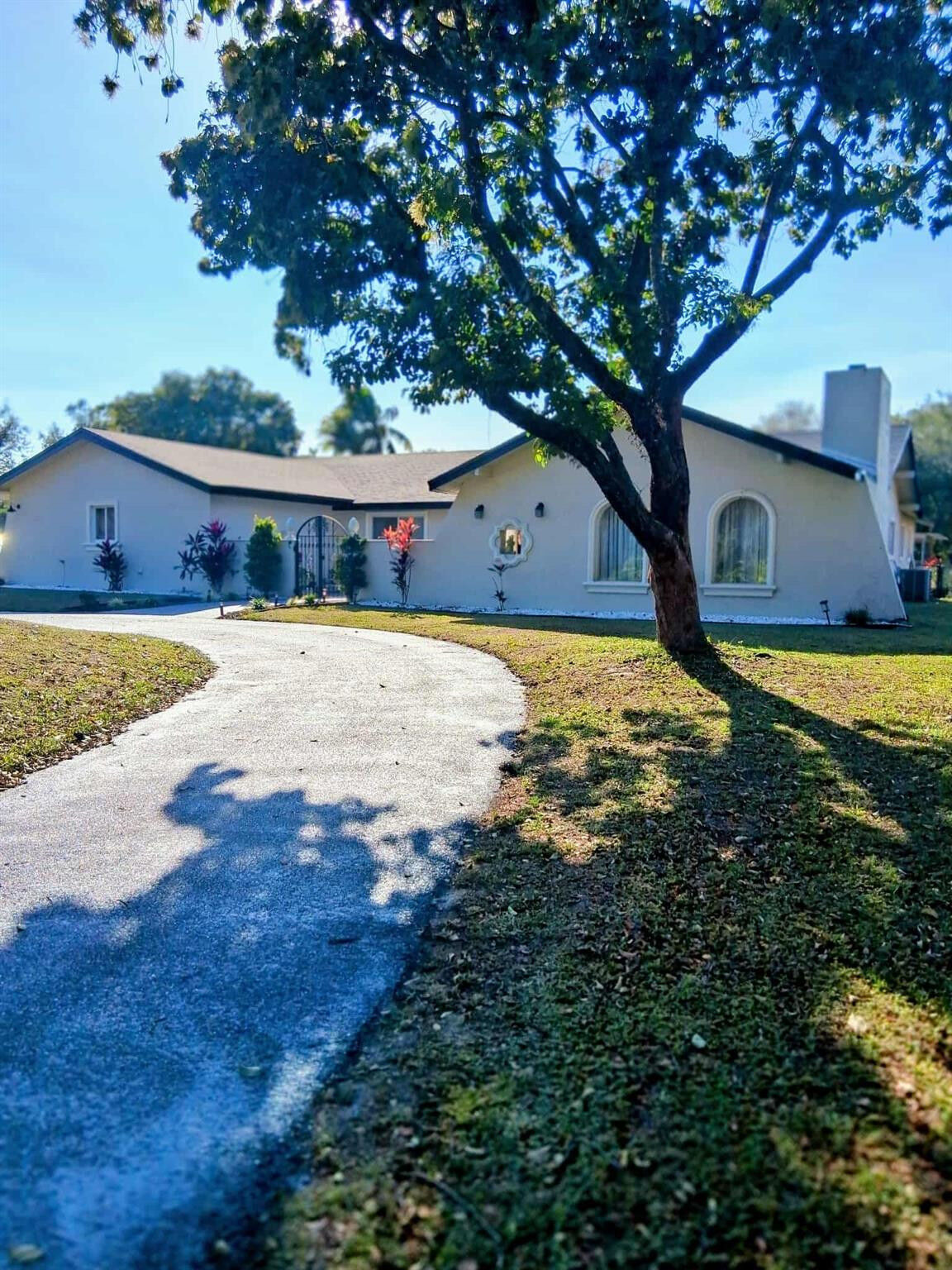 Property Photo:  5191 SW 109th Avenue  FL 33328 