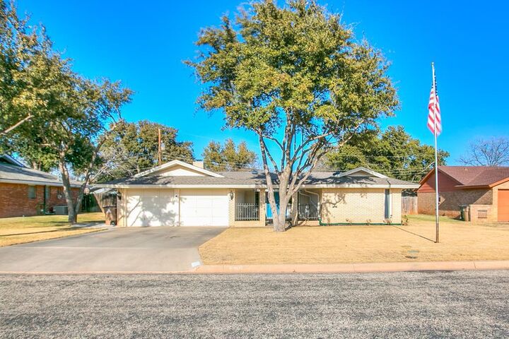 Property Photo:  3214 Tanglewood Dr  TX 76904 