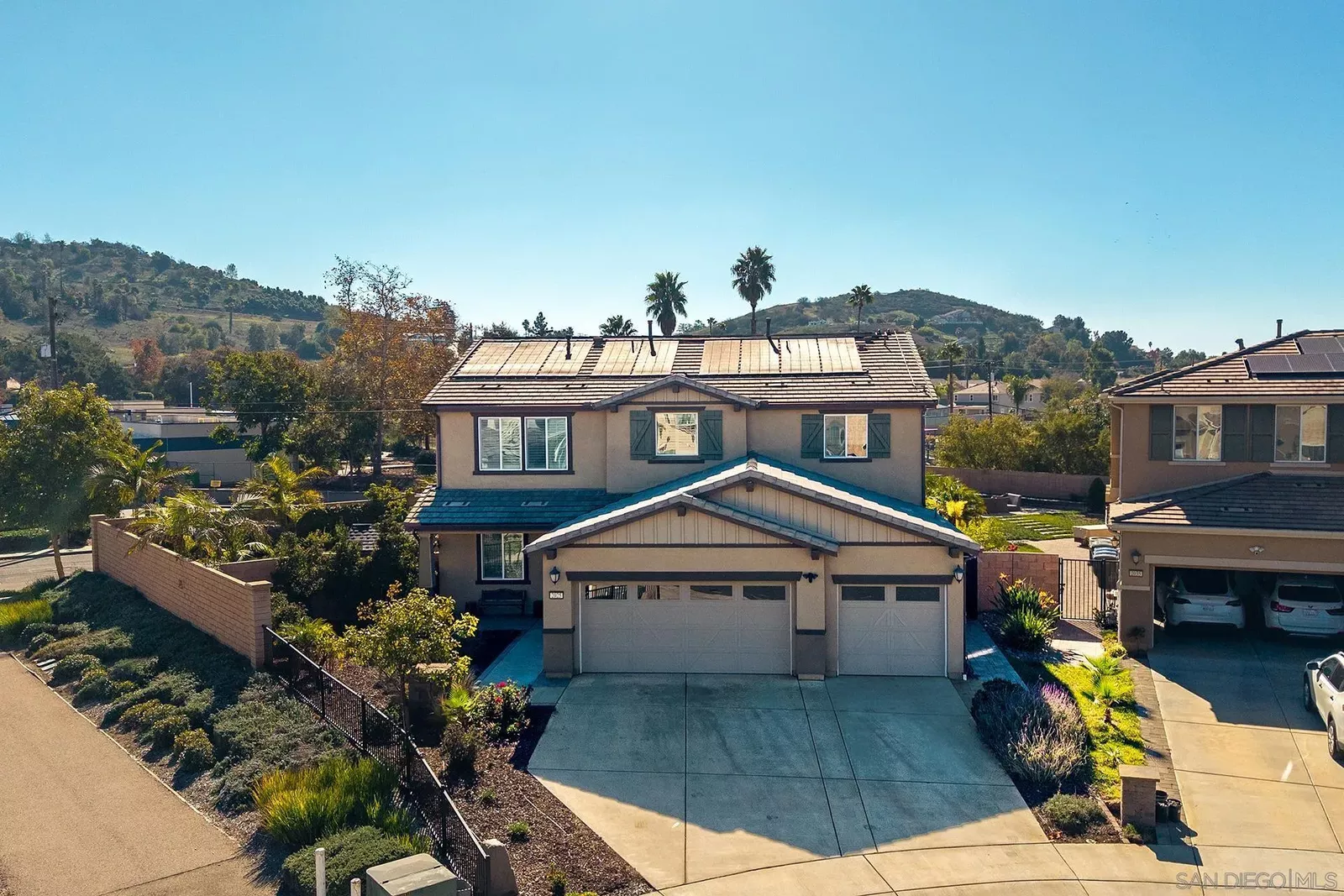 Property Photo:  2025 Campo Verde Ct  CA 92026 