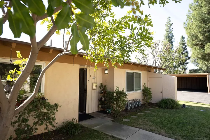 Property Photo:  1221 Green Garden 1  CA 92021 