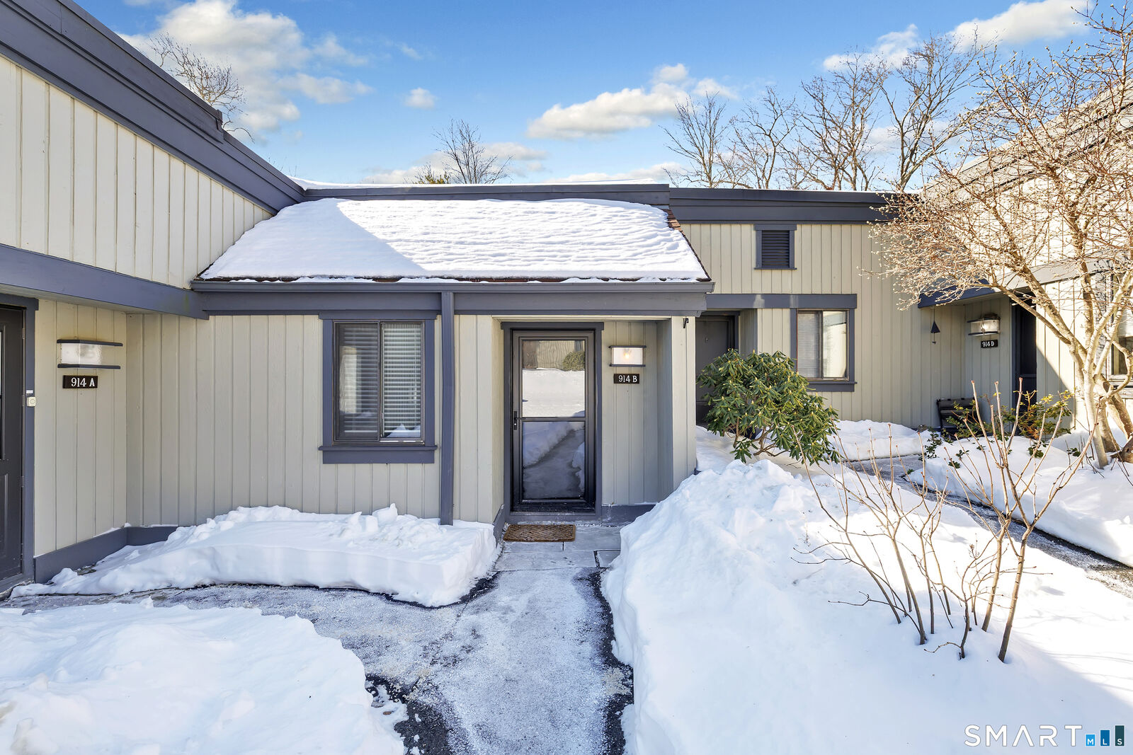 Property Photo: 914 Heritage Village B CT 06488