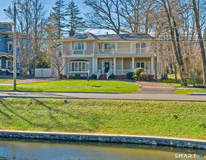 Property Photo:  152 West River Street  CT 06460 