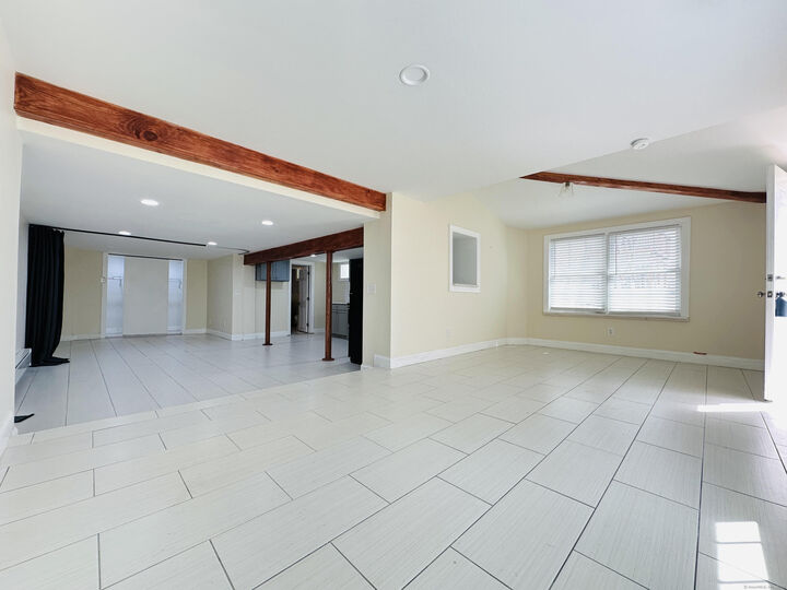 Property Photo:  31 Brainerd Road Lower Level  CT 06405 