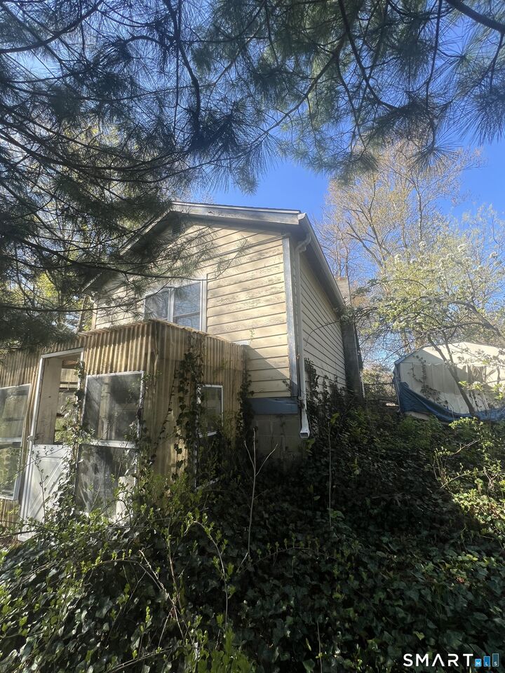 Property Photo:  51 Woody Lane  CT 06516 