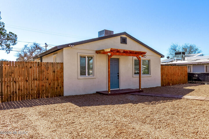 Property Photo:  1132 E 27th Street  AZ 85713 
