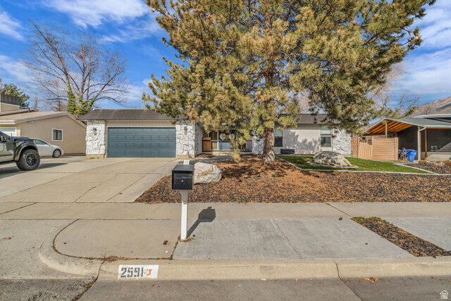 Property Photo:  2591 E Creek Rd  UT 84093 