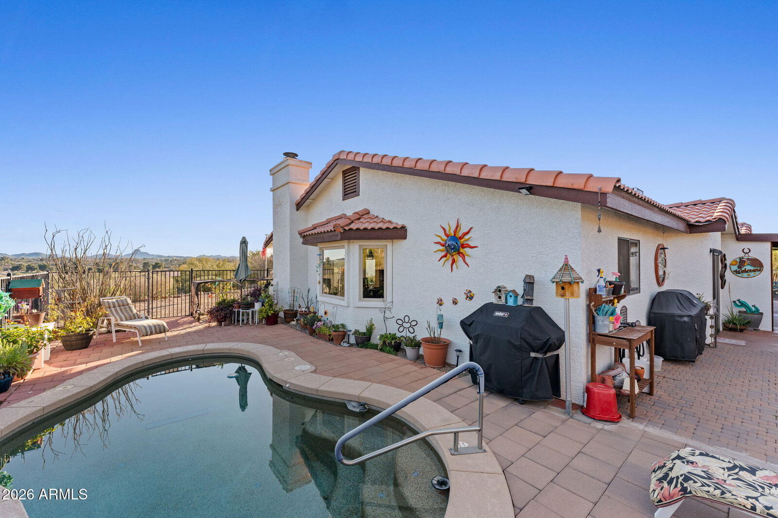 Property Photo: 1130 N Coyote Crossing AZ 85390