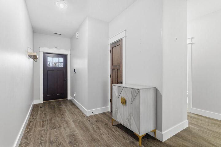 Property Photo:  162 Arthur'S Ct  OH 44805 