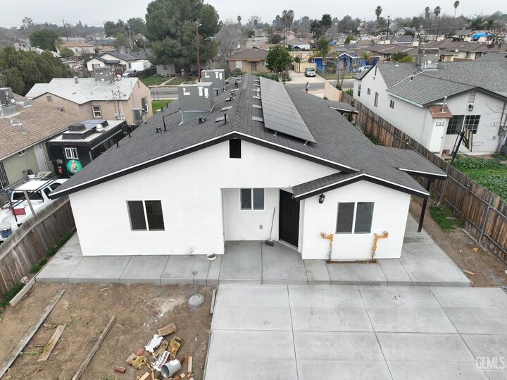 Property Photo: 617 Irene Street CA 93305