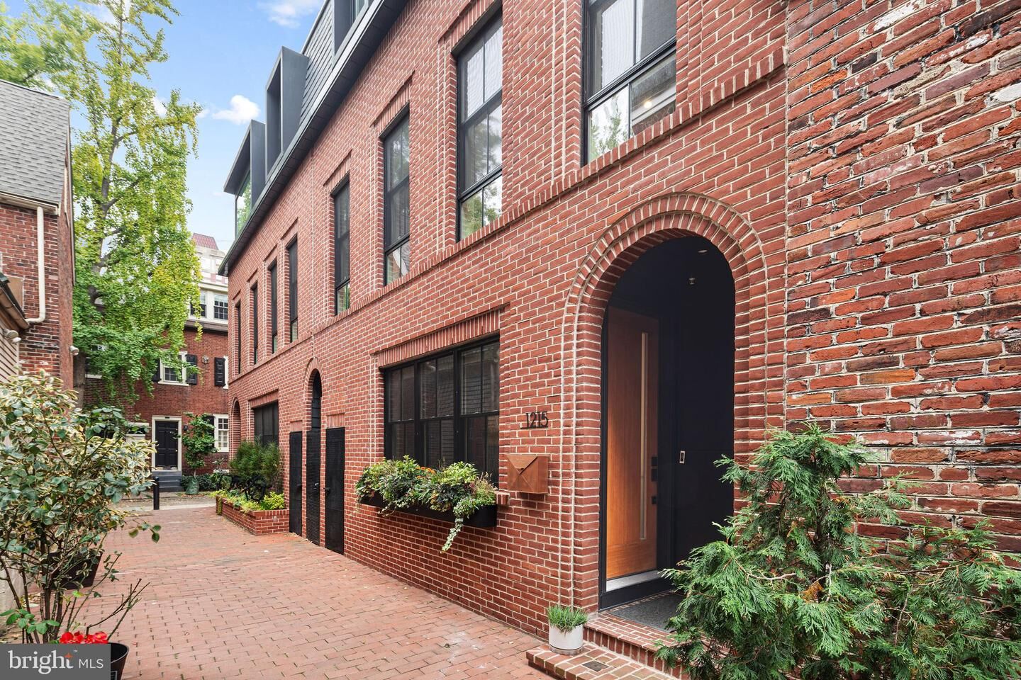 Property Photo:  1215 Addison Walk  PA 19147 
