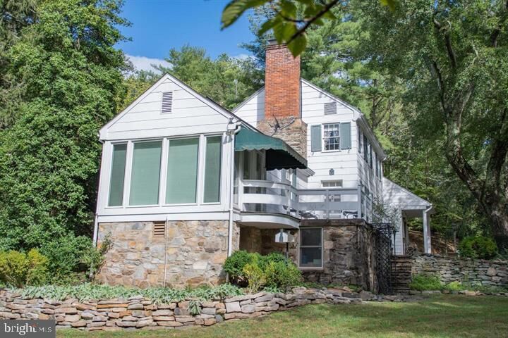 Property Photo: 18279 Foundry Road VA 20132