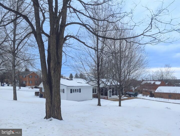 Property Photo:  910 Fourth Street  PA 17070 