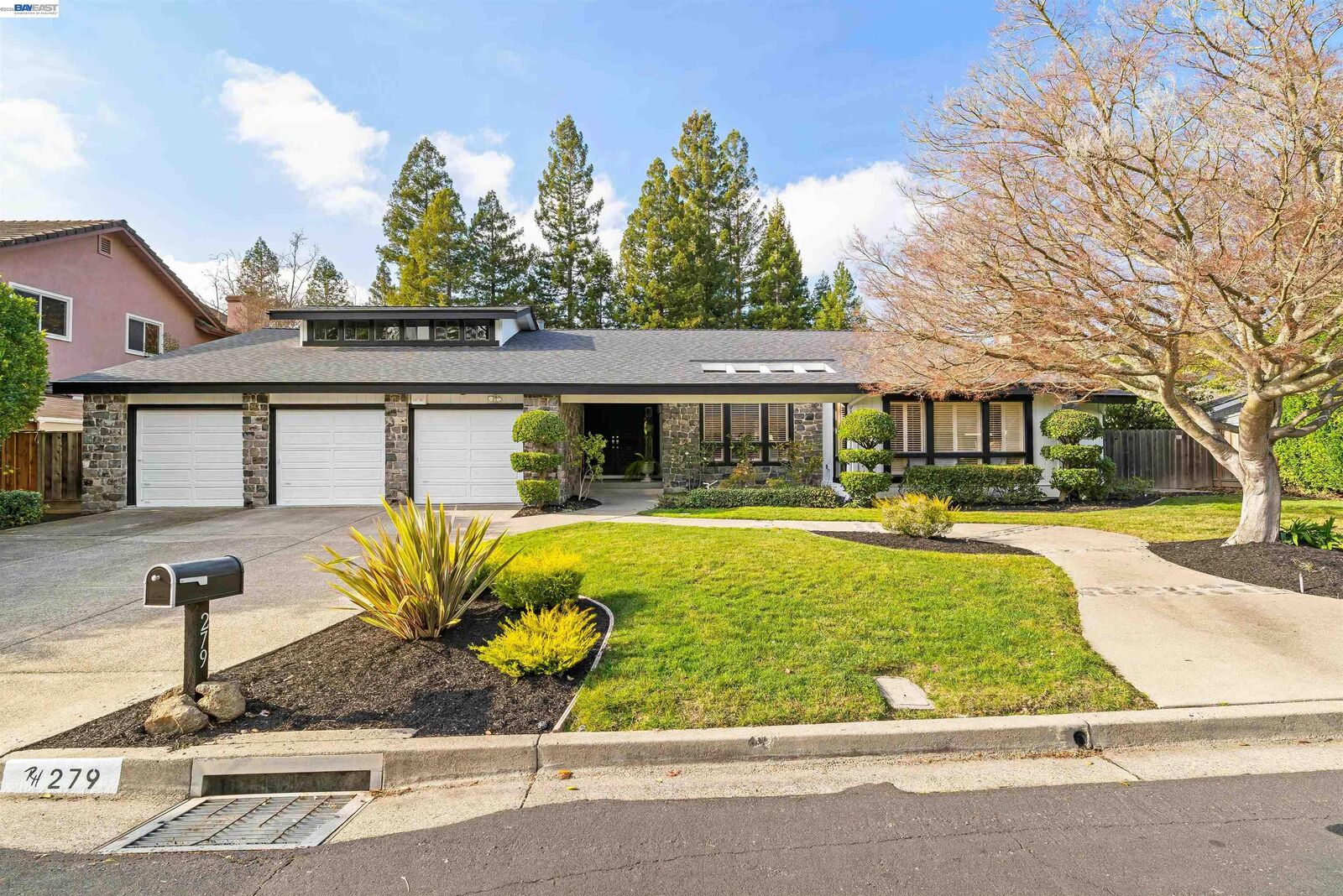 Property Photo:  279 Bolla Ave  CA 94507 