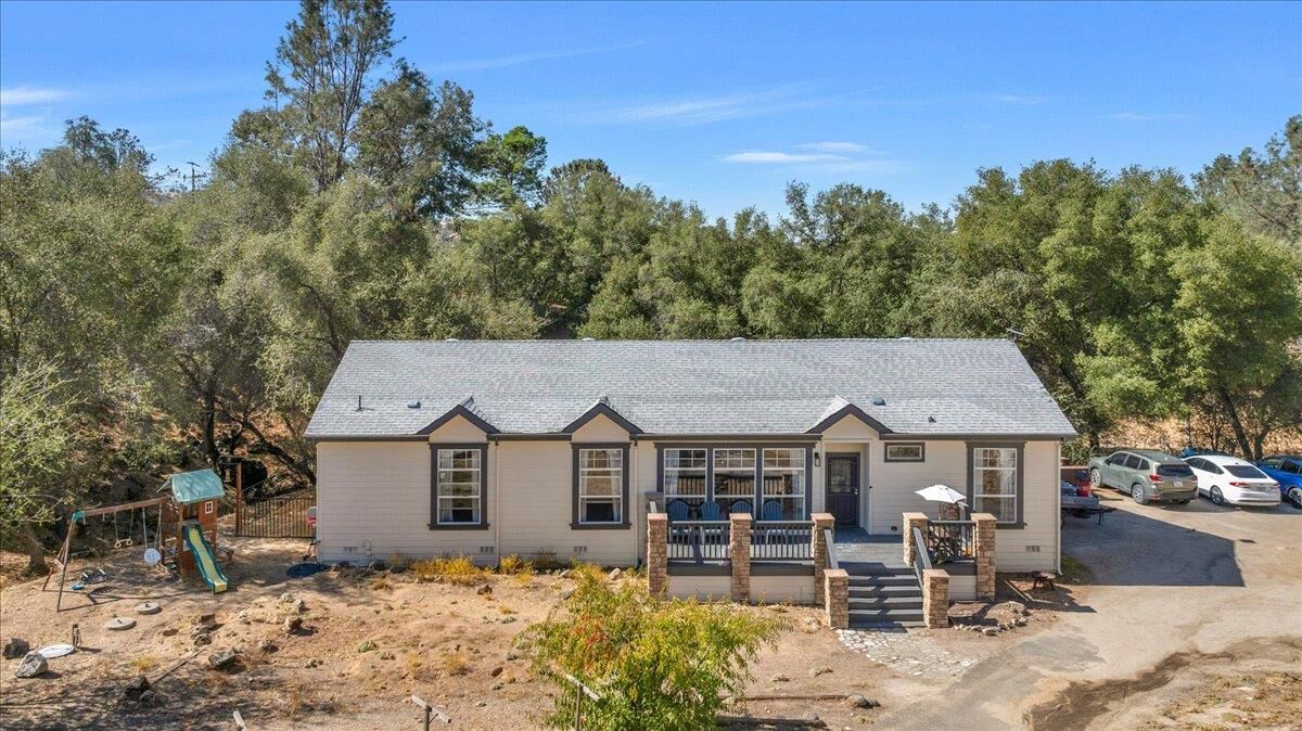 Property Photo: 41391 Long Hollow Lane CA 93614