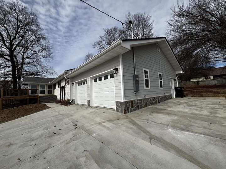 Property Photo: 2139 S Shore Acres Road TN 37379