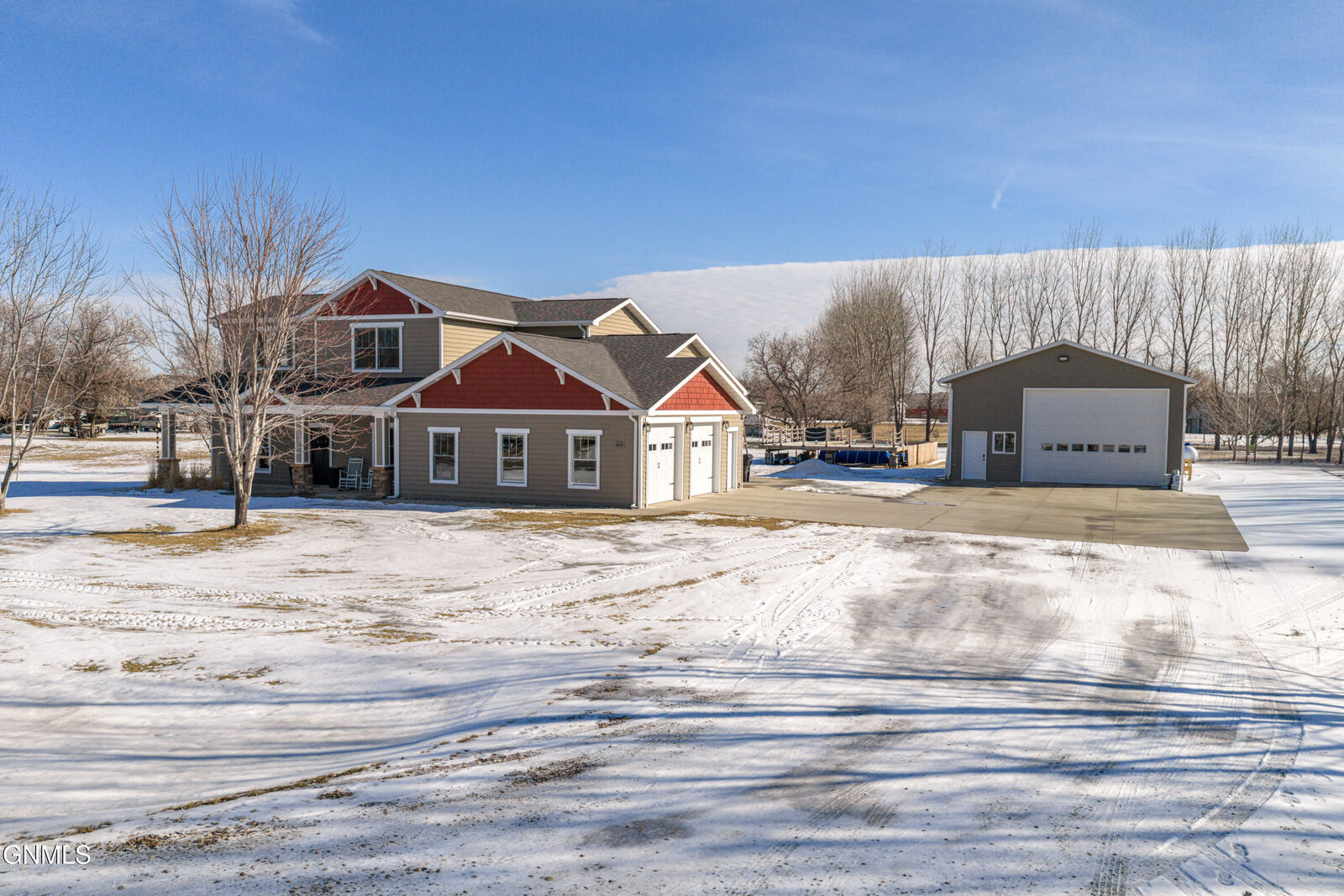 Property Photo:  8629 Kings Lane  ND 58503 