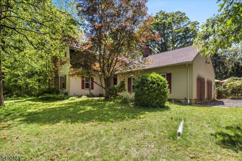 Property Photo:  64 Hogback Rd  NJ 08867 