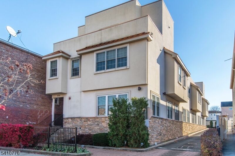 Property Photo:  604 Avenue A 104  NJ 07002 