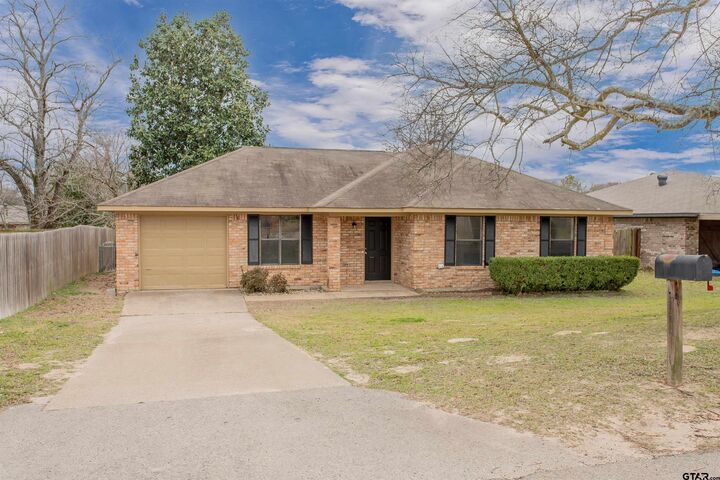 Property Photo:  308 Crosby  TX 75771 