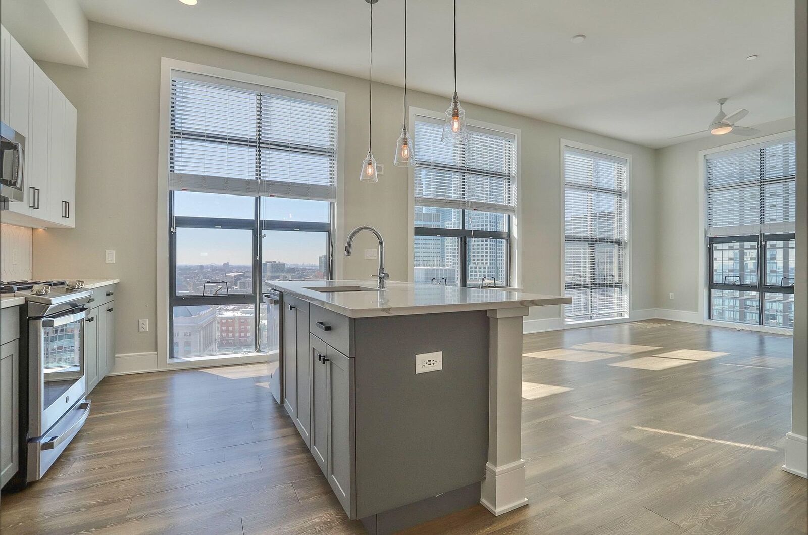 Property Photo:  32 Oakland Ave 1516  NJ 07306 