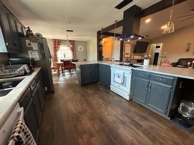 Property Photo:  425 Cr 105  TX 75633 