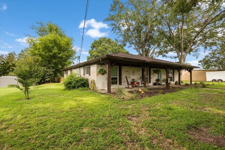 Property Photo: 425 Cr 105 TX 75633