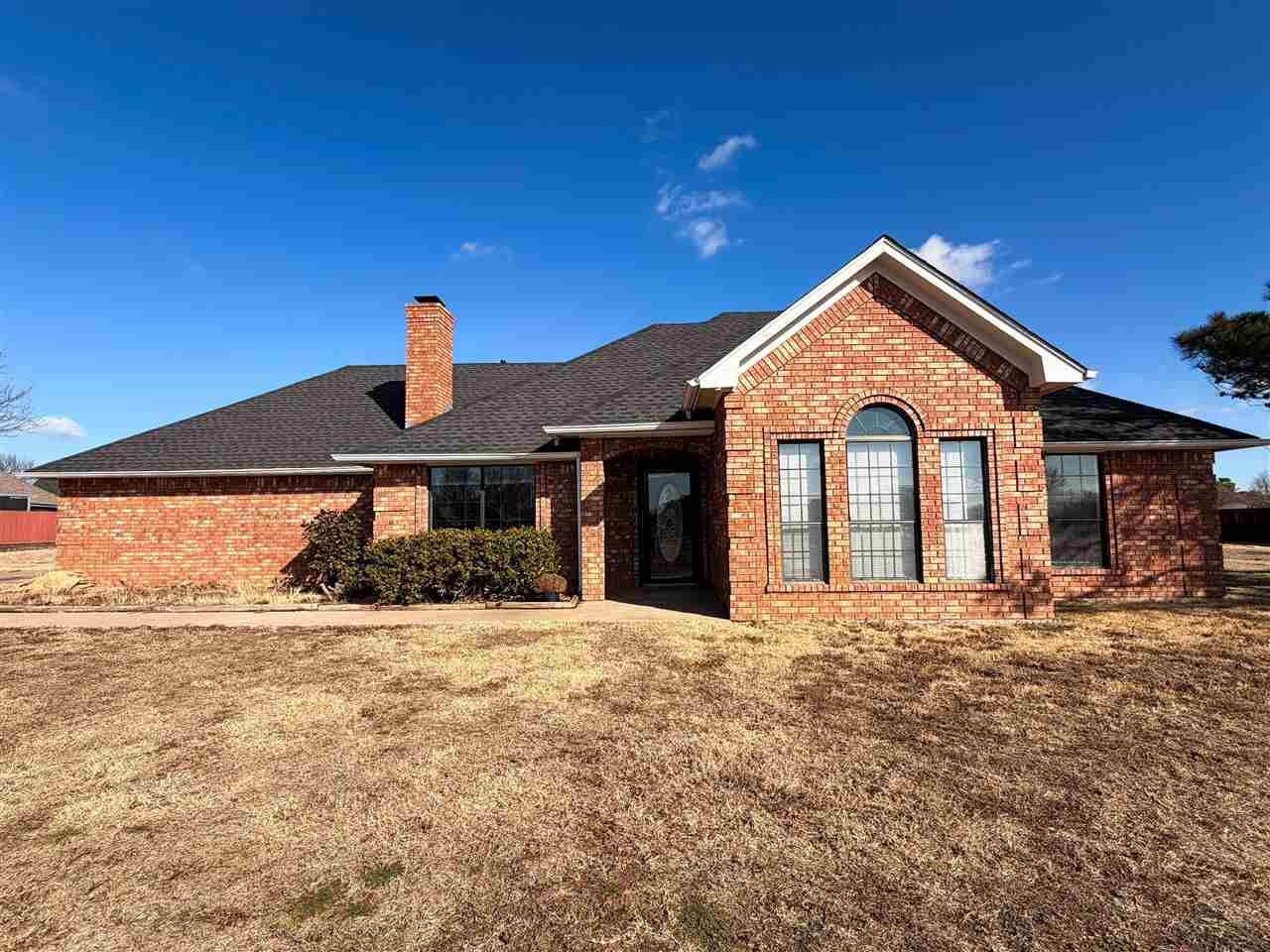 Property Photo: 11 NW Forest Place OK 73505