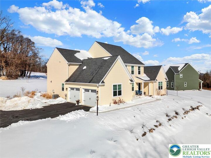 Property Photo:  2645 Longridge Drive  PA 18055 