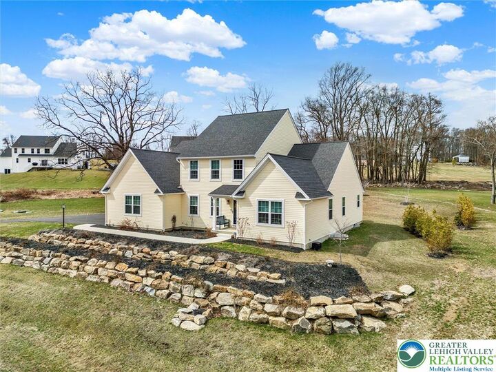 Property Photo:  2645 Longridge Drive  PA 18055 