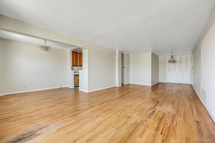 Property Photo: 415 Gramatan Avenue 5D NY 10552