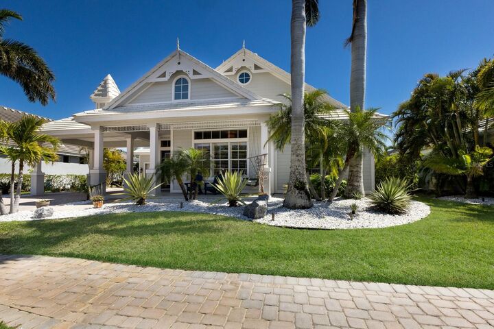 Property Photo:  541 Fore Drive  FL 34208 