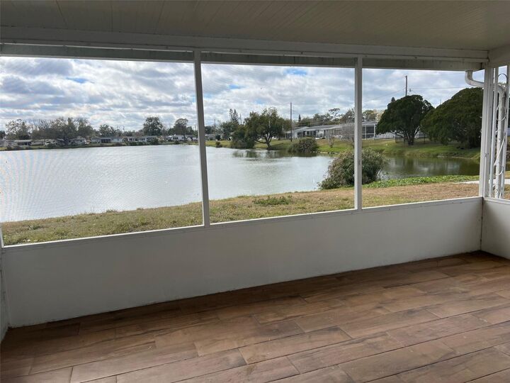 Property Photo:  5046 Victoria Lane  FL 34690 