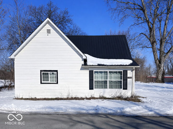 Property Photo:  3080 E Linn Avenue  IN 47805 