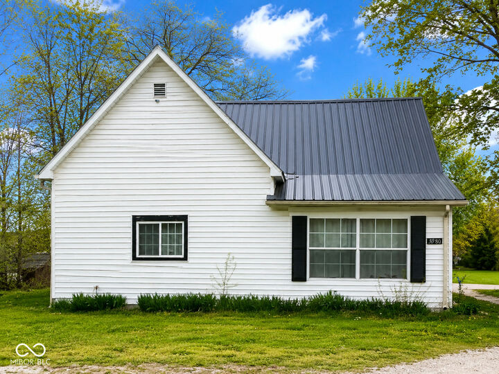 Property Photo:  3080 E Linn Avenue  IN 47805 