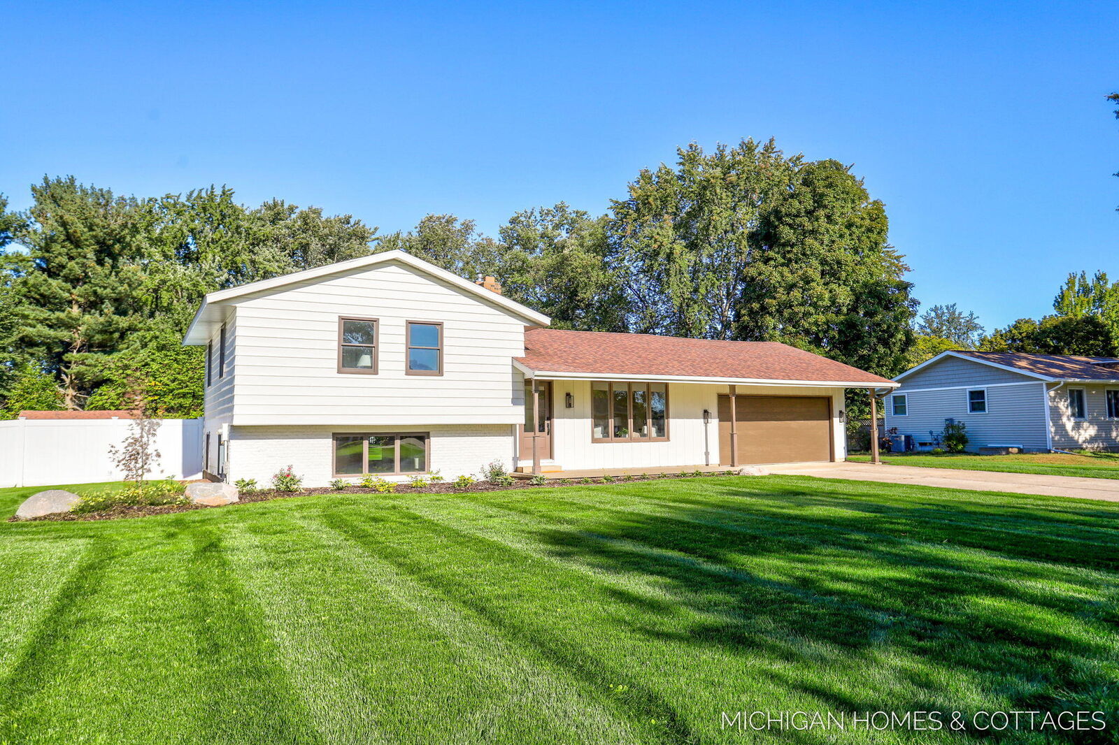 Property Photo:  10975 Campanel Drive  MI 49464 