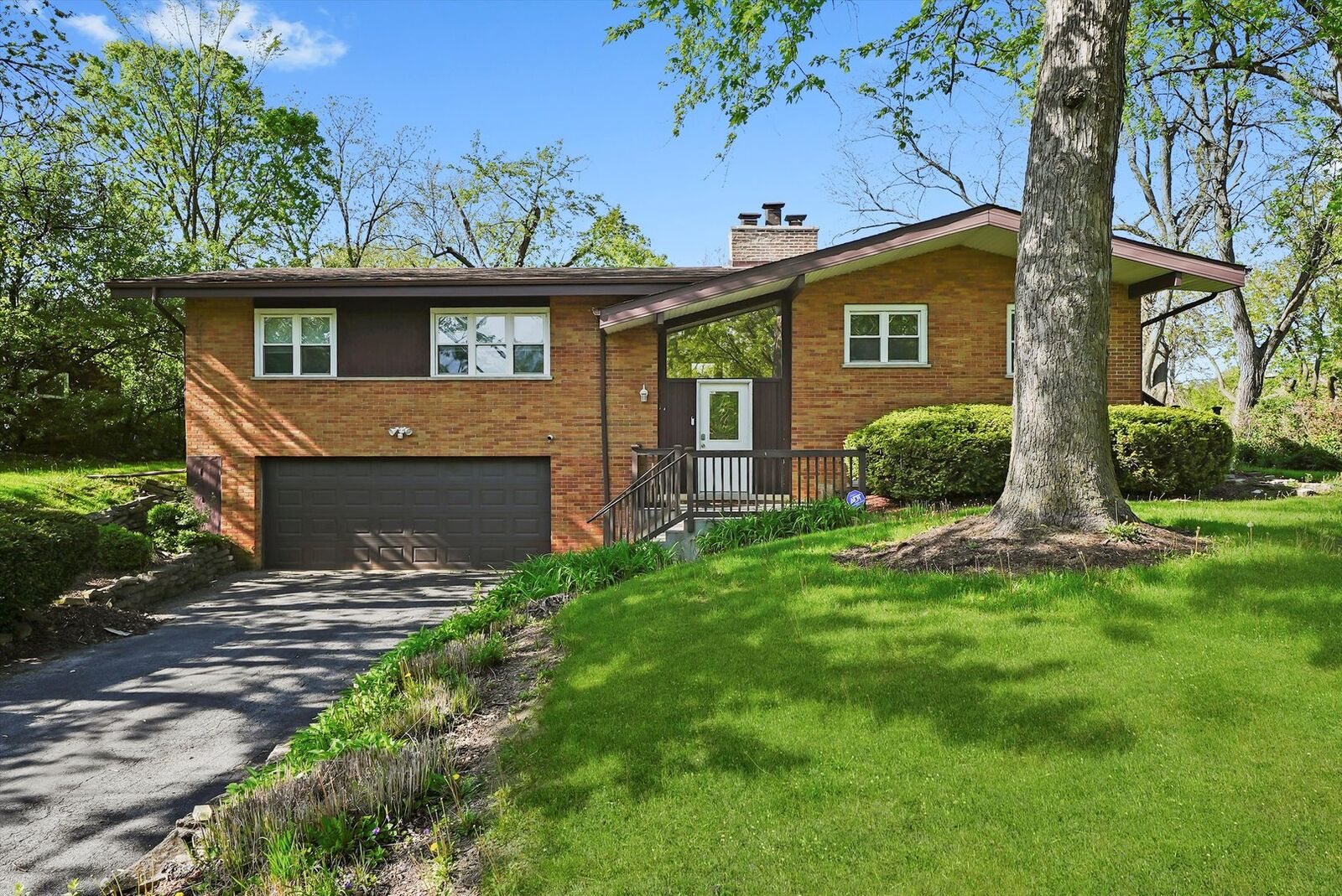 Property Photo:  2747 Perry Road  IL 60422 