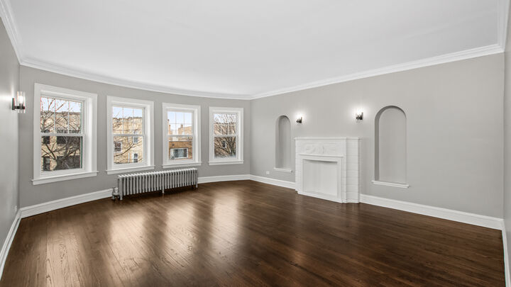 Property Photo:  5637 N Christiana Avenue  IL 60659 