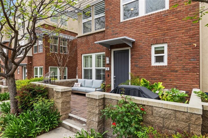 Property Photo:  13 Brownstone Way  CA 92656 