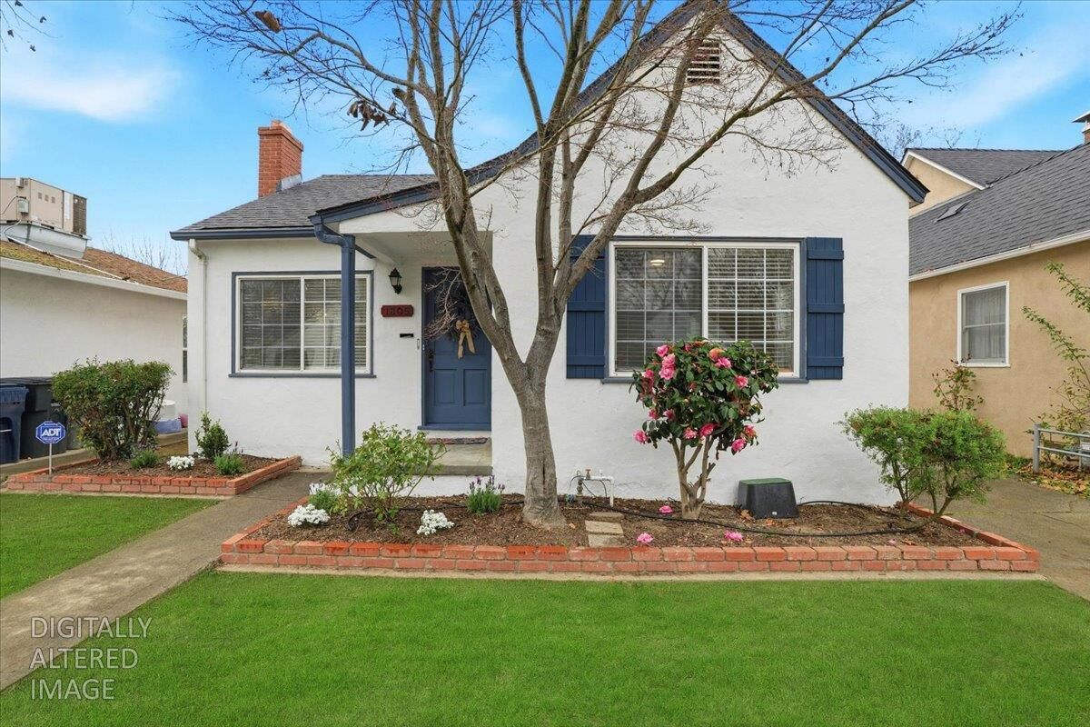 Property Photo:  1805 2nd Avenue  CA 95818 