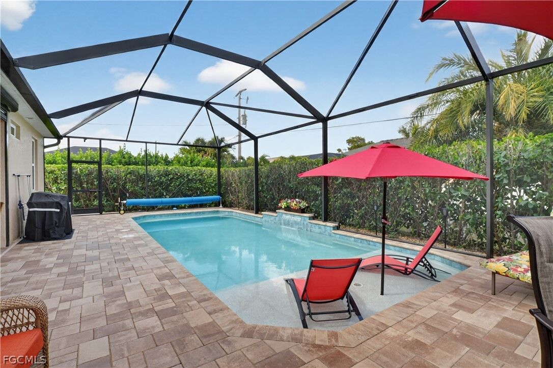 Property Photo:  1807 SW 40th Terrace  FL 33914 