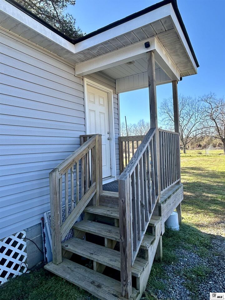 Property Photo: 139 Highway 136 LA 71280