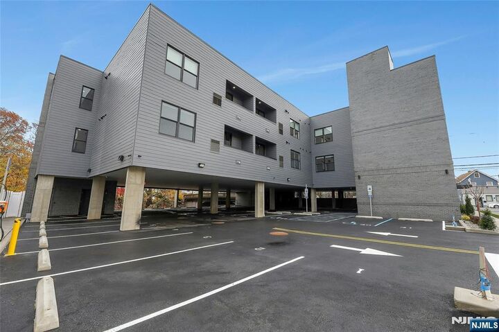 Property Photo:  255 Ridge Road 301  NJ 07071 