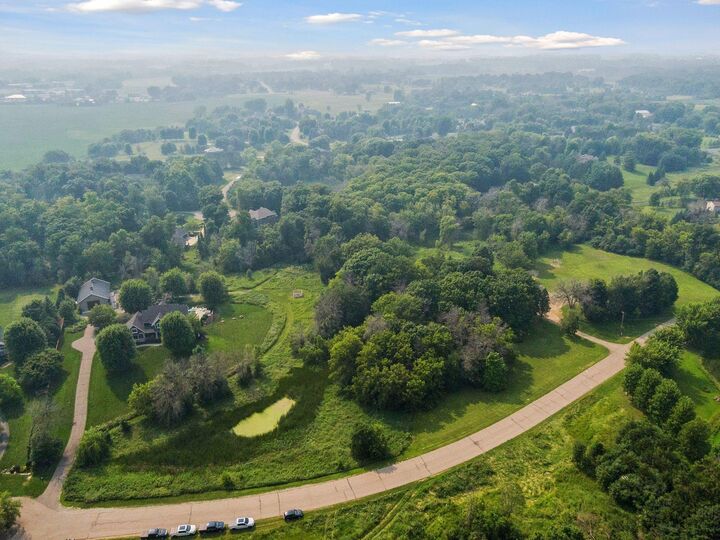 Property Photo:  2211 Heritage Trail  MN 55359 