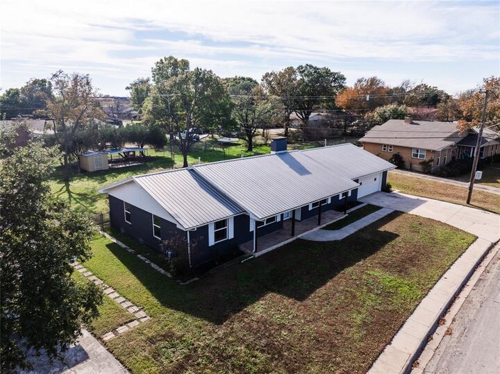 Property Photo: 1911 College Street TX 76240