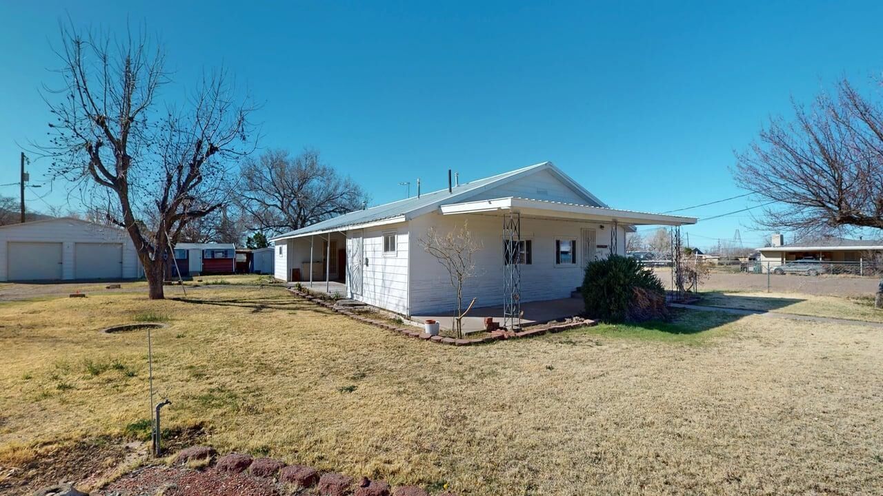 Property Photo:  1610 Twenty-Fourth St  NM 88310 