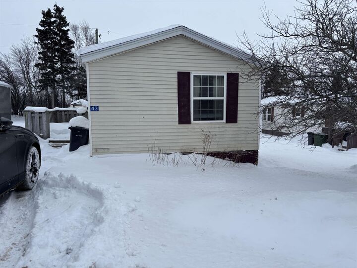 Property Photo:  43 Dawn Drive  PE C1E 1Z4 