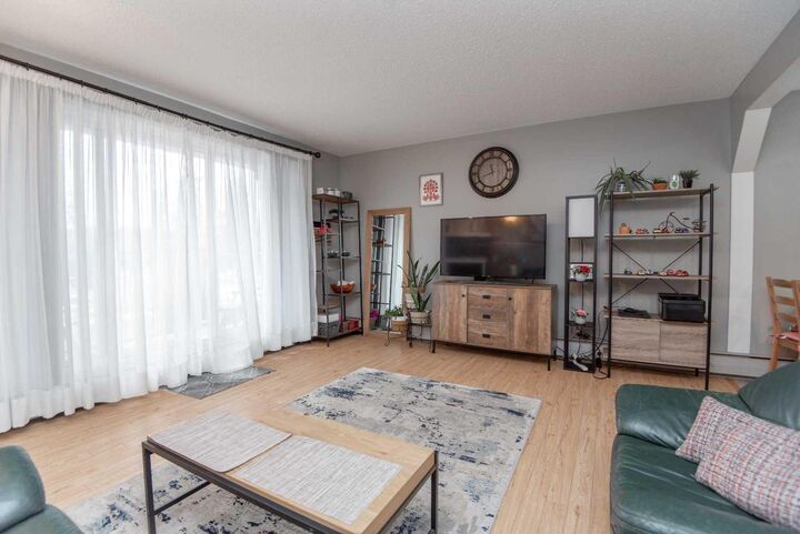 Property Photo: 5326 47 Avenue 212 AB T4N 3R2