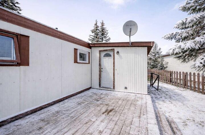Property Photo:  14 Birch Close  AB T4H 1M2 