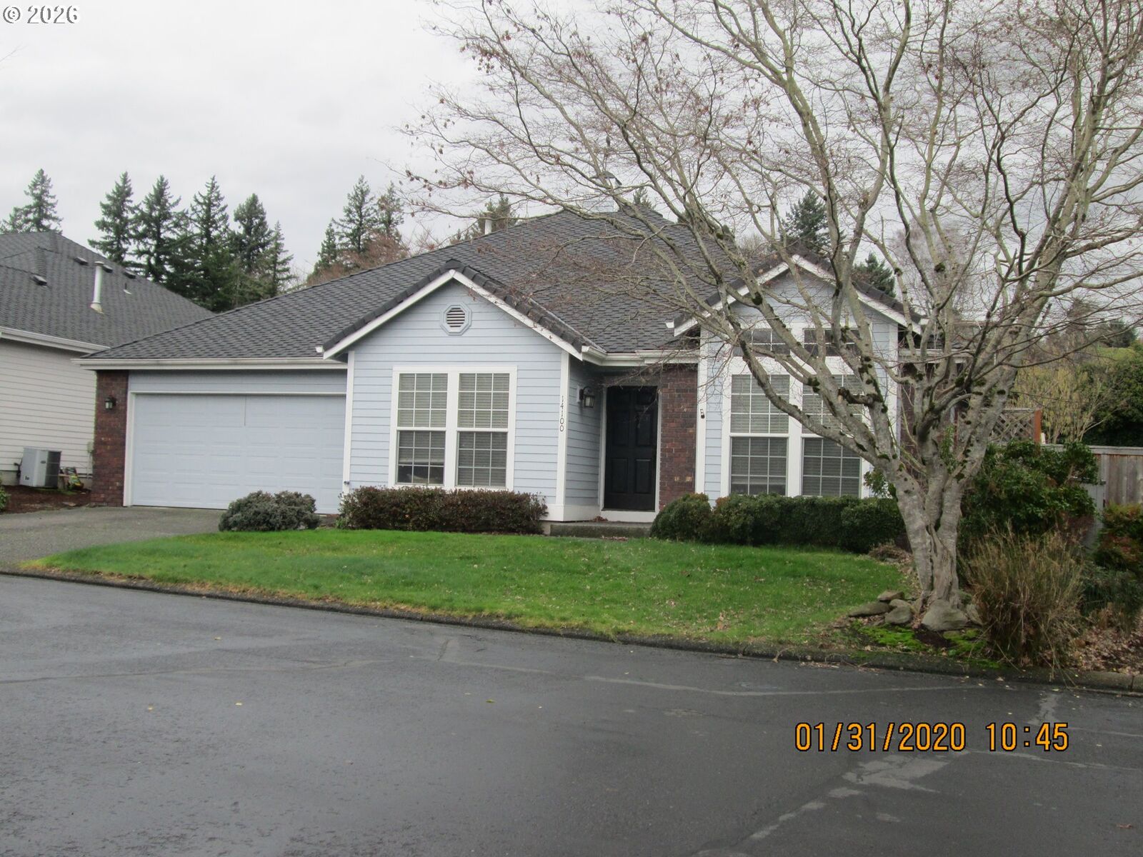 Property Photo:  